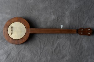 No-name mountain banjo